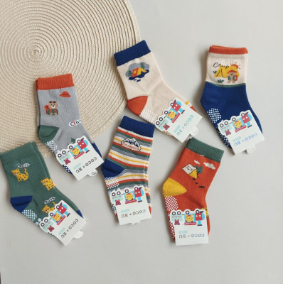 جوراب نیم ساق پسرانه طرح کمپین کف استپ وارداتی